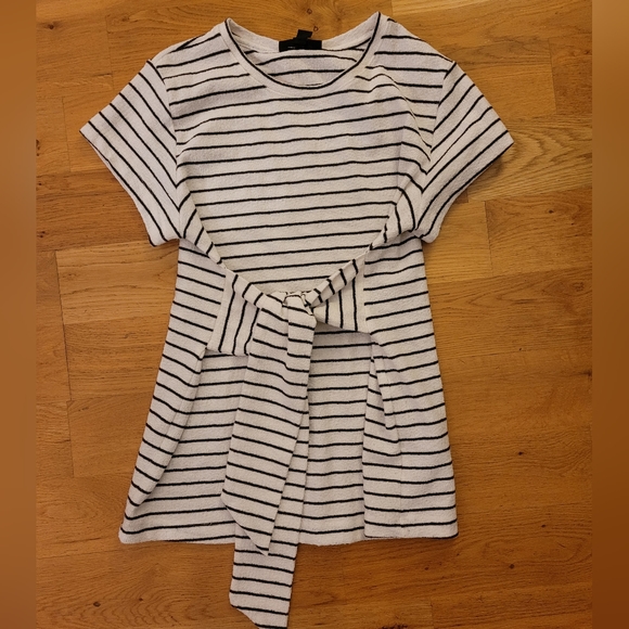 A Pea in the Pod Maternity Top - Size M - Picture 3 of 3